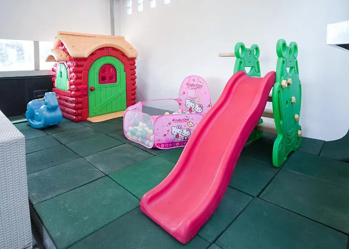 Pyrenees Malioboro Hotel Yogyakarta